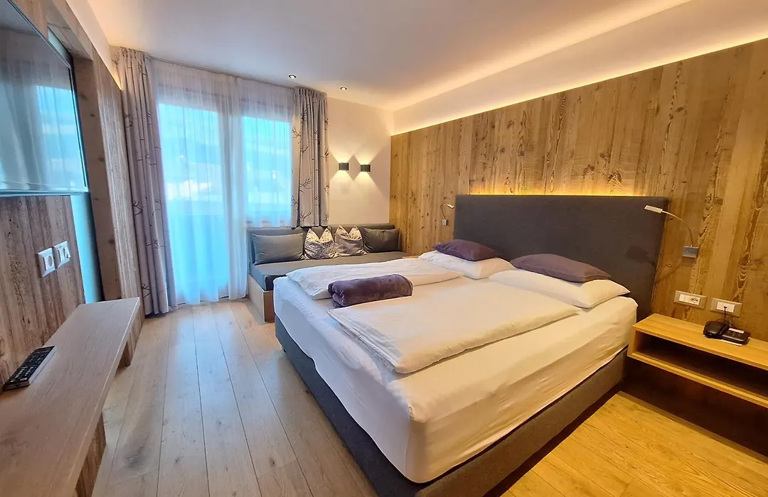 Hotel Kranebitt B&B-1